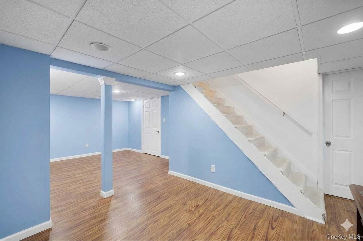 Single Family Aster Road Suffolk County, NY 11795, MLS-1032654-20