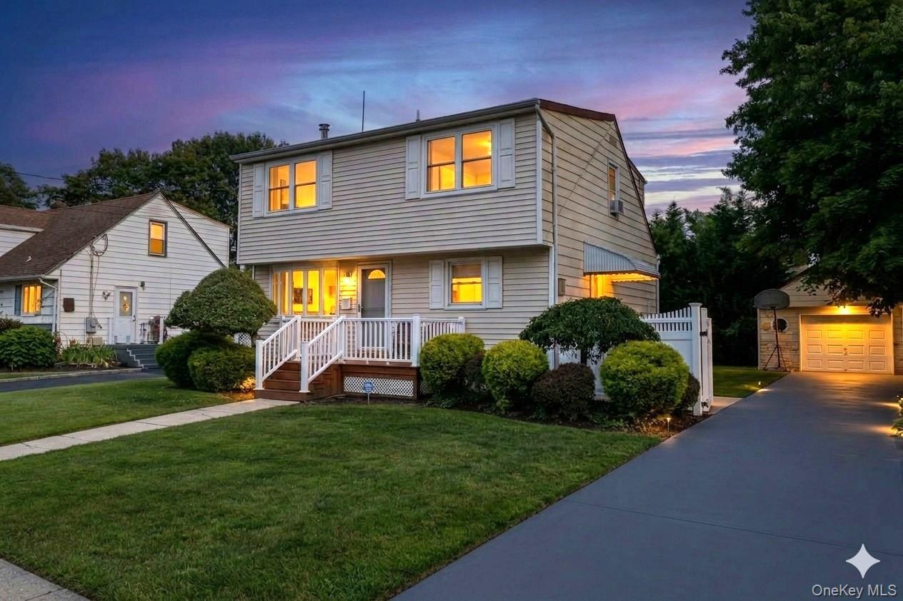 Single Family Aster Road Suffolk County, NY 11795, MLS-1032654-3