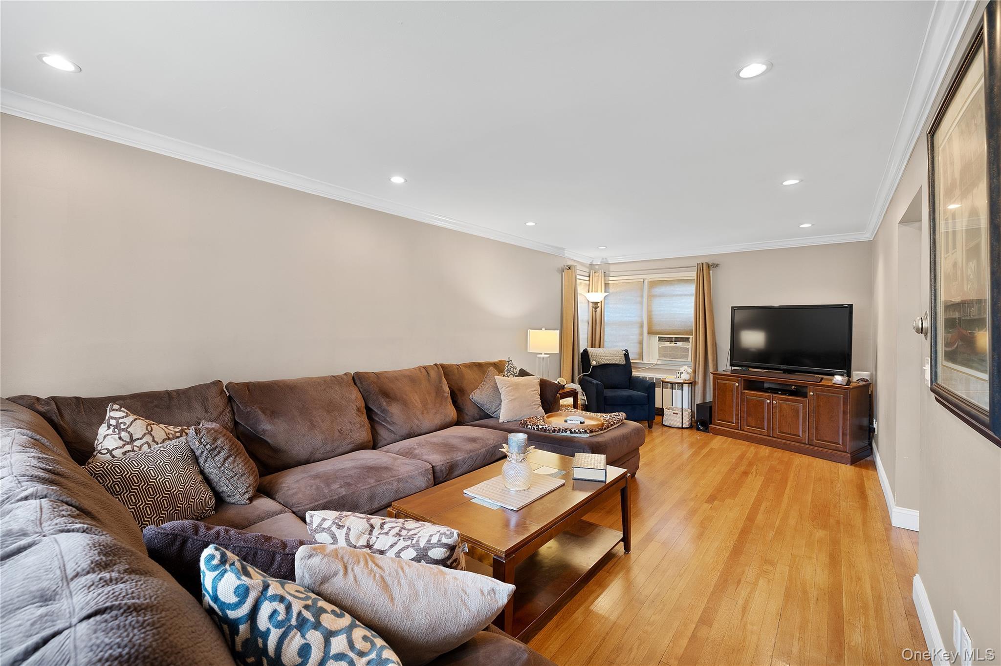 Single Family Aster Road Suffolk County, NY 11795, MLS-1032654-9