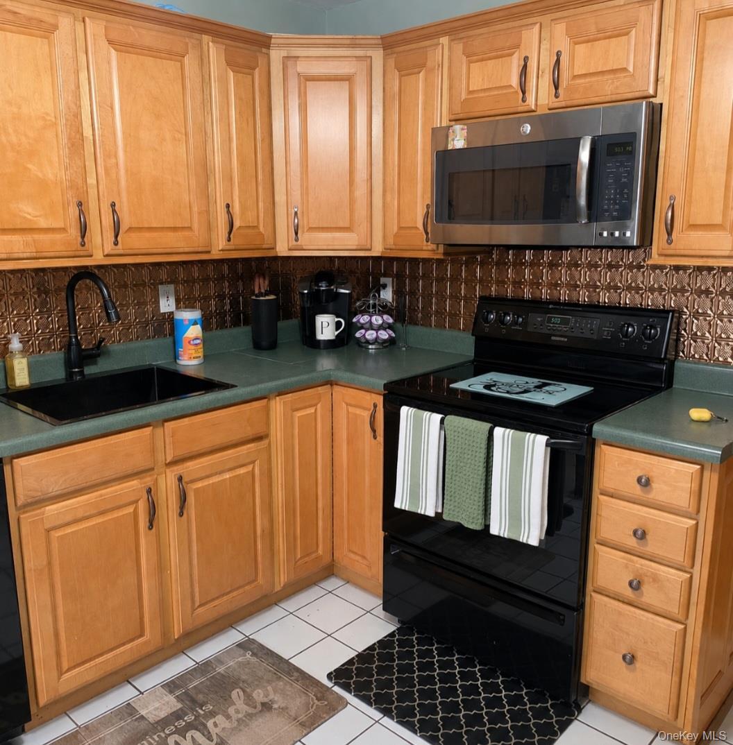 Single Family Cornwall Meadows Lane  Putnam County, NY 12563, MLS-1032660-14