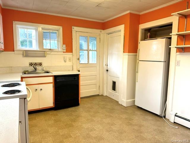 Single Family Davis Avenue Dutchess County, NY 12603, MLS-1032661-12