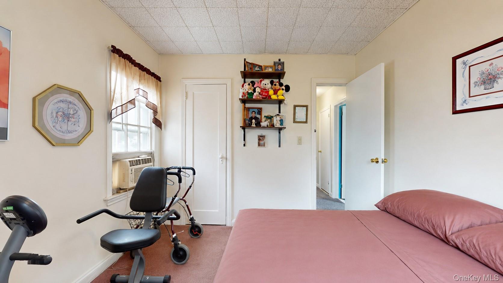 Single Family 186th Street Queens, NY 11365, MLS-1032675-20