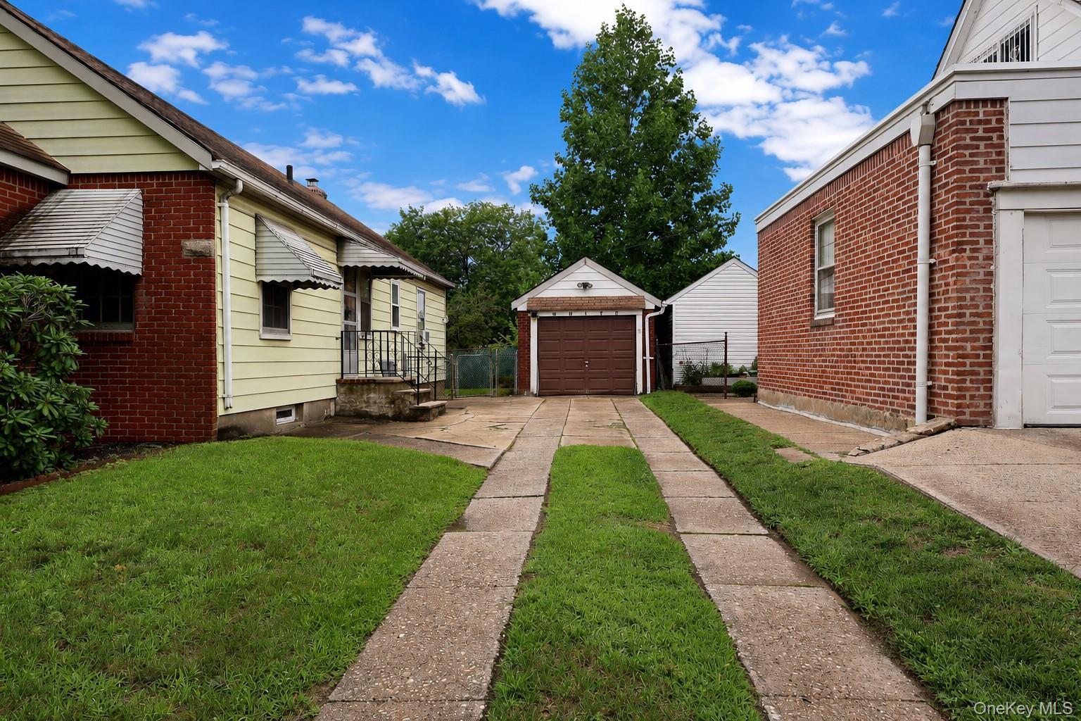 Single Family 186th Street Queens, NY 11365, MLS-1032675-28