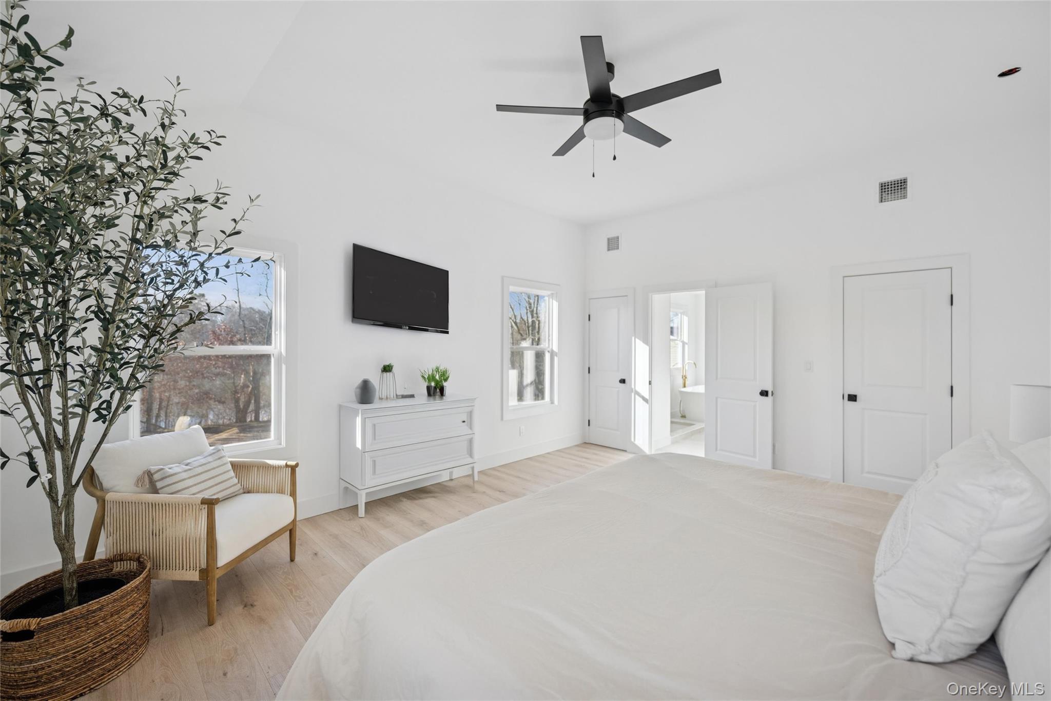 Single Family Ostrander Avenue  Suffolk County, NY 11901, MLS-1032681-12