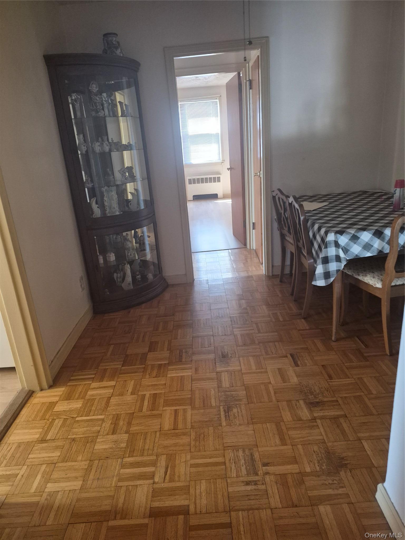 Apartment Commonwealth Boulevard  Queens, NY 11426, MLS-1032688-7