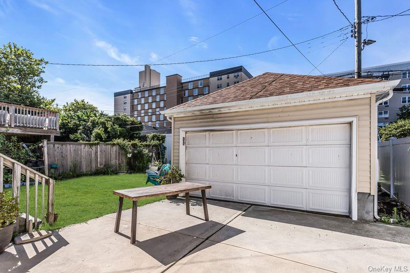 Single Family E Broadway  Nassau County, NY 11561, MLS-1032691-15