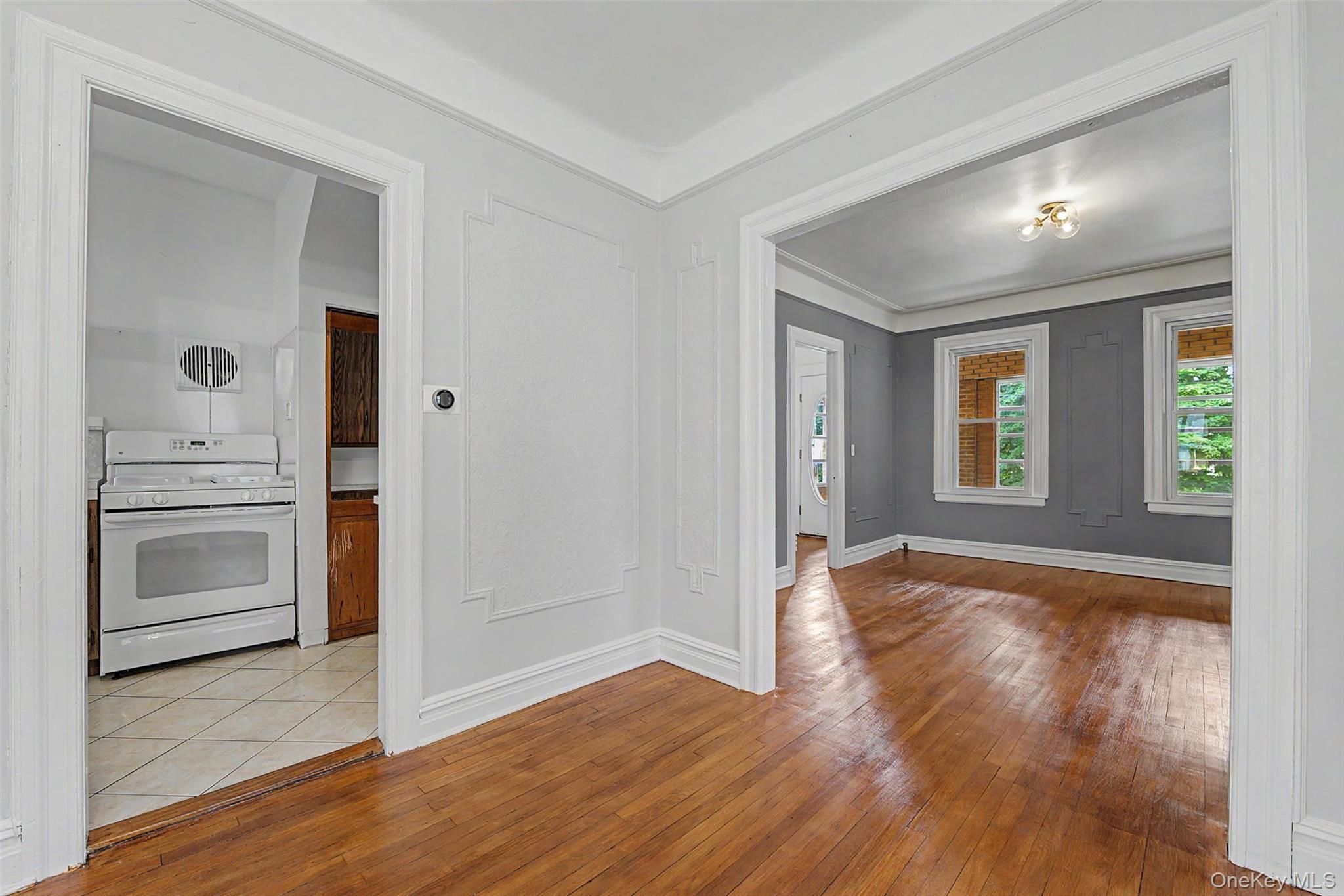 Single Family Sackett Avenue Bronx, NY 10461, MLS-1032712-19