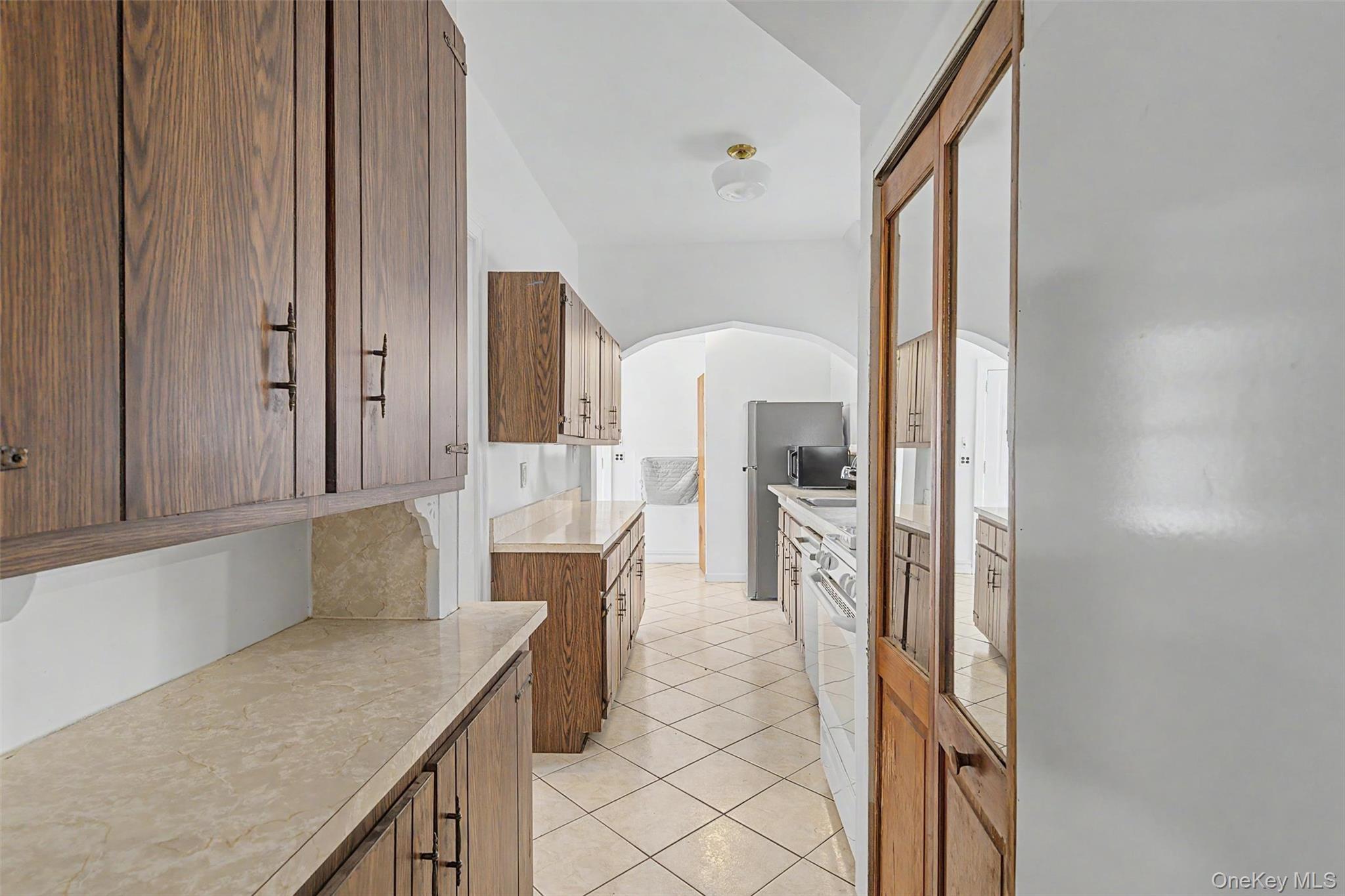 Single Family Sackett Avenue Bronx, NY 10461, MLS-1032712-25