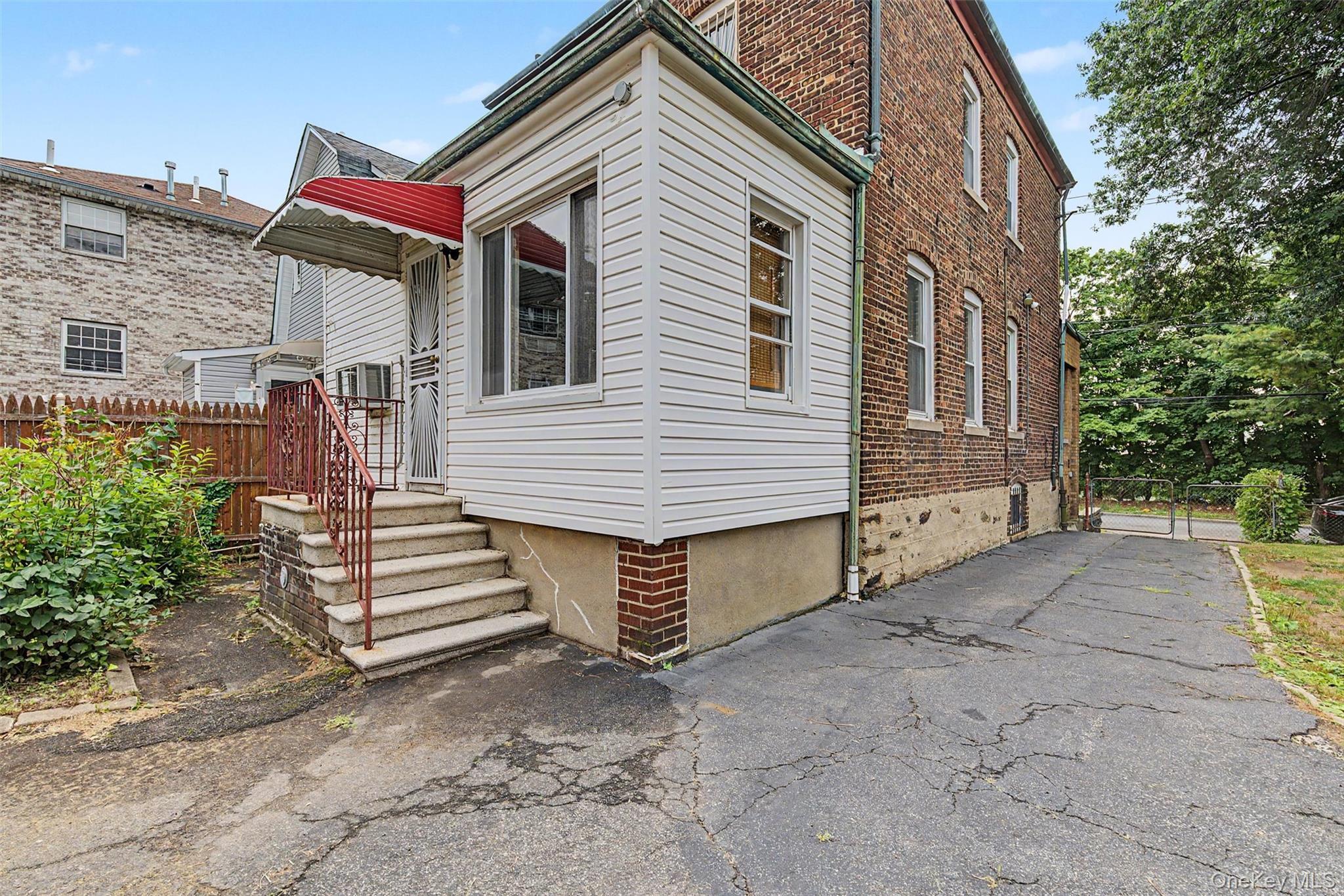 Single Family Sackett Avenue Bronx, NY 10461, MLS-1032712-3