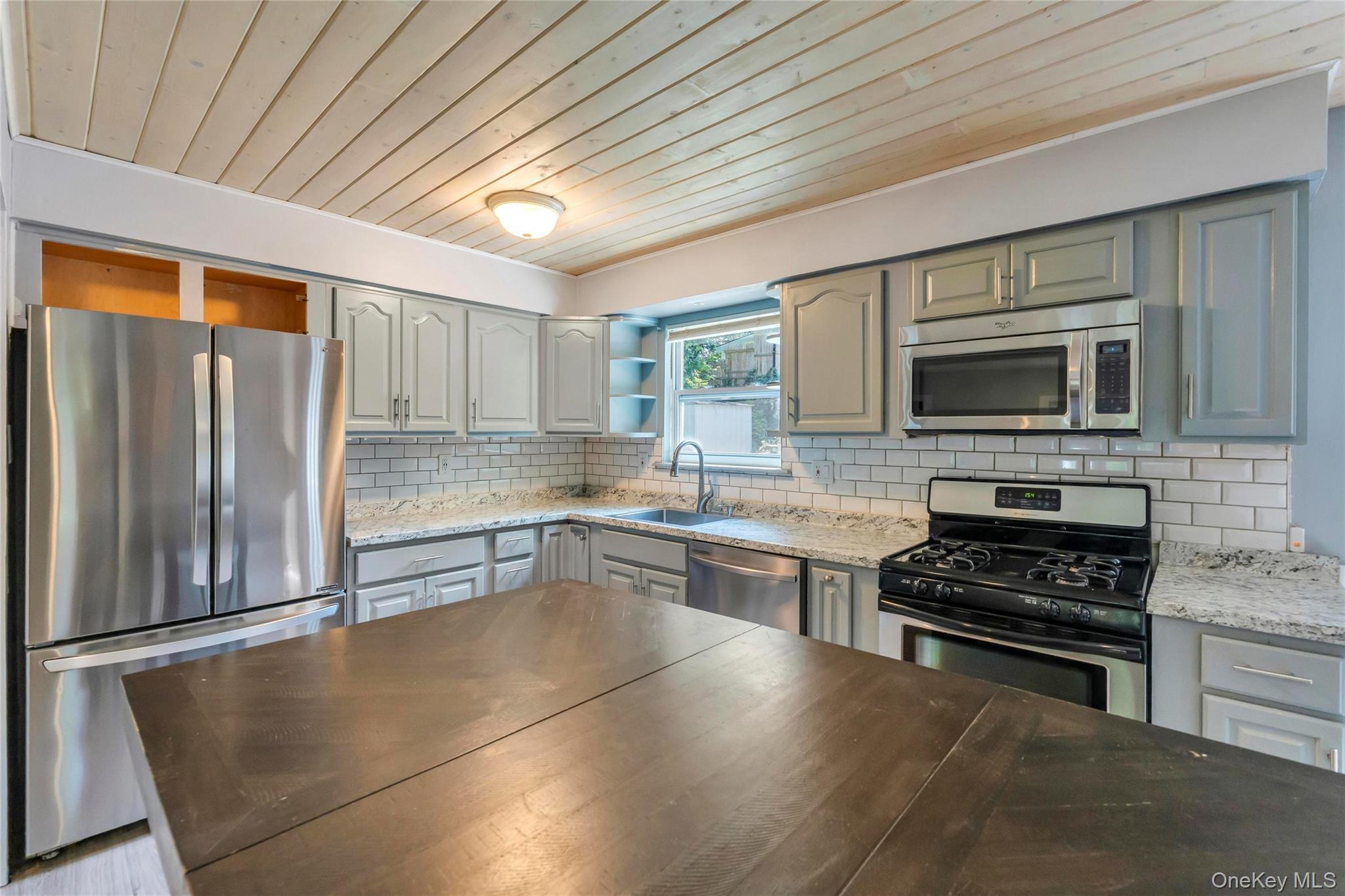 Single Family Seaside Avenue  Suffolk County, NY 11789, MLS-1032717-15