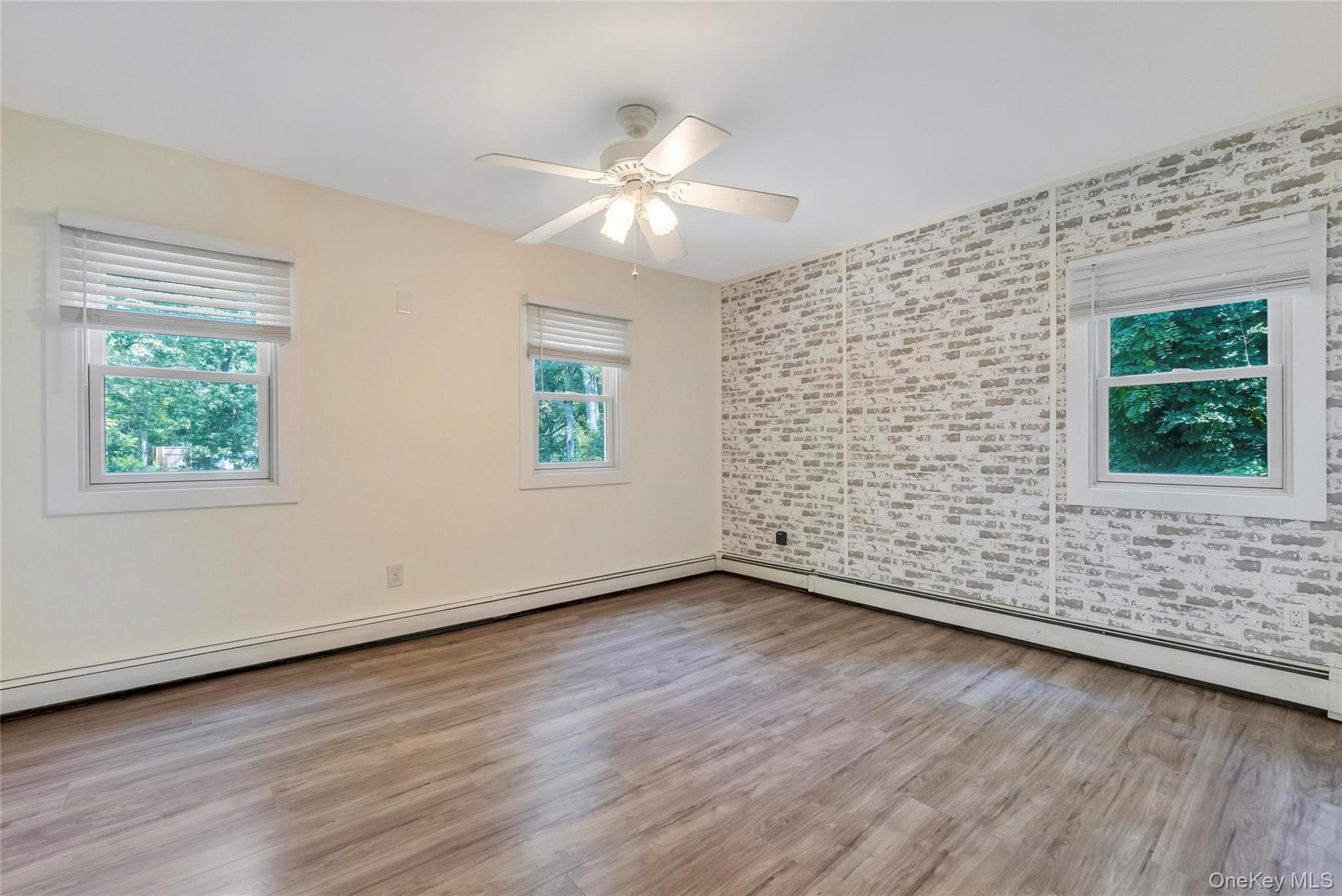 Single Family Seaside Avenue  Suffolk County, NY 11789, MLS-1032717-18