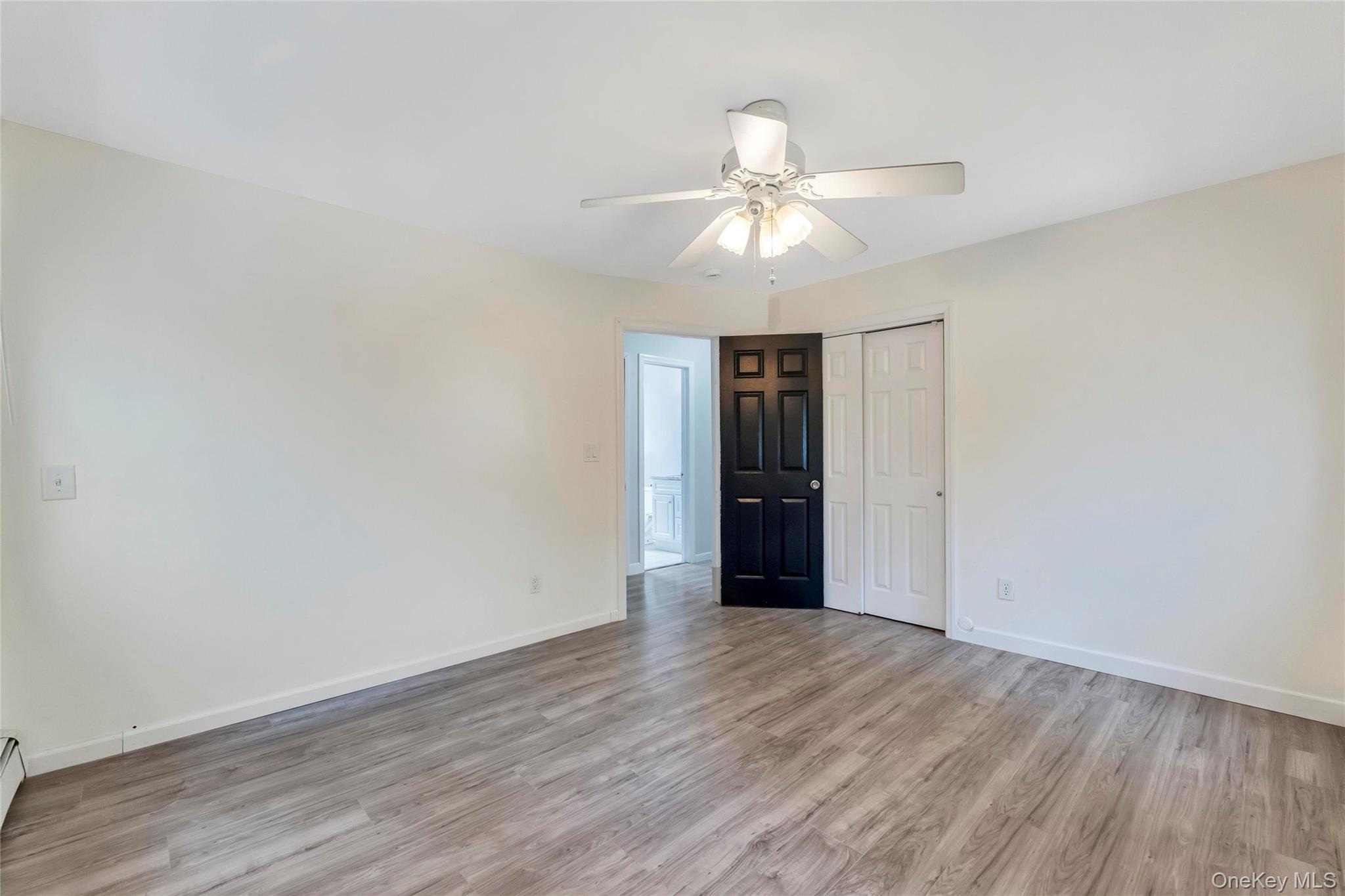 Single Family Seaside Avenue  Suffolk County, NY 11789, MLS-1032717-19