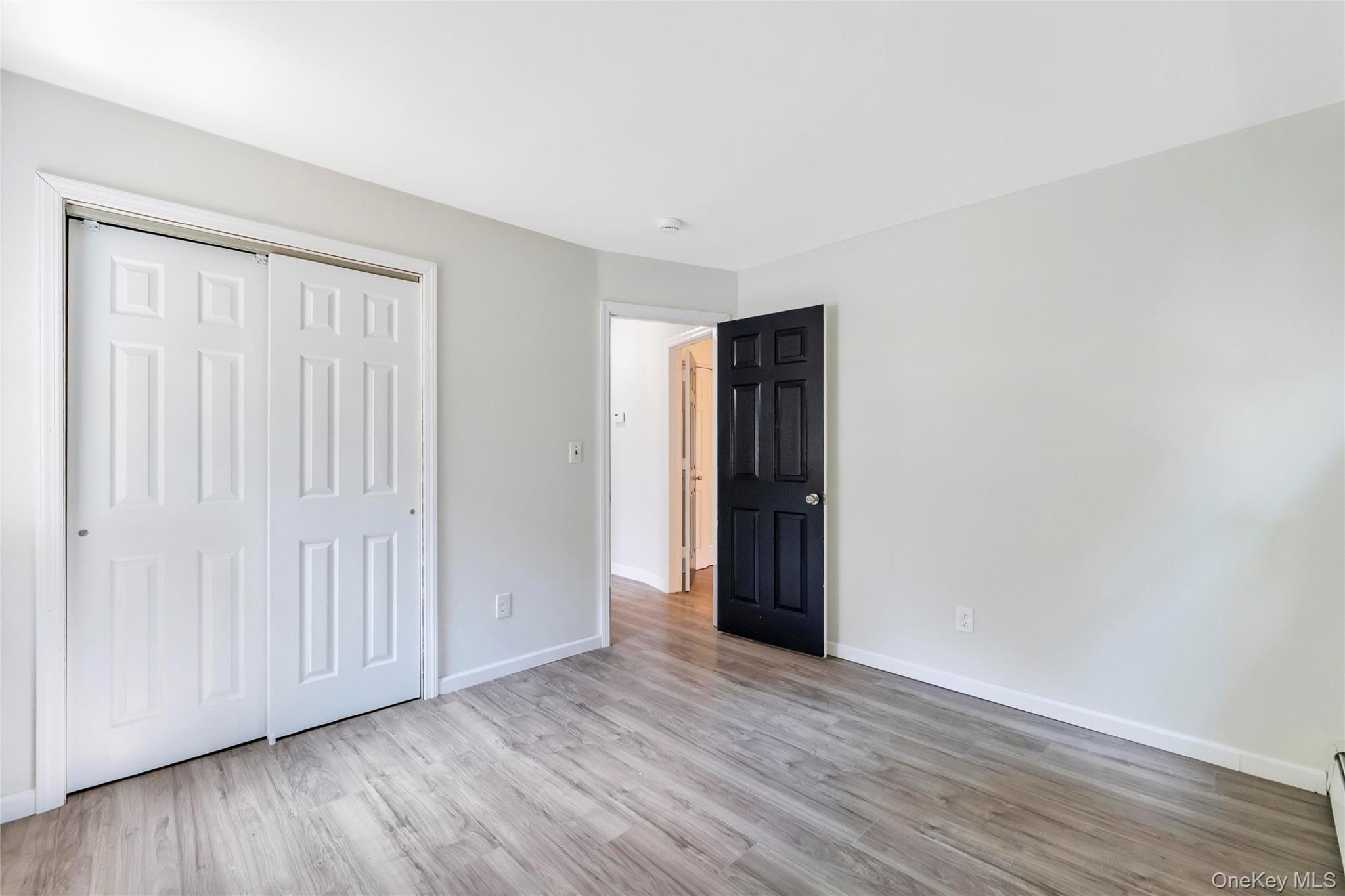 Single Family Seaside Avenue  Suffolk County, NY 11789, MLS-1032717-21