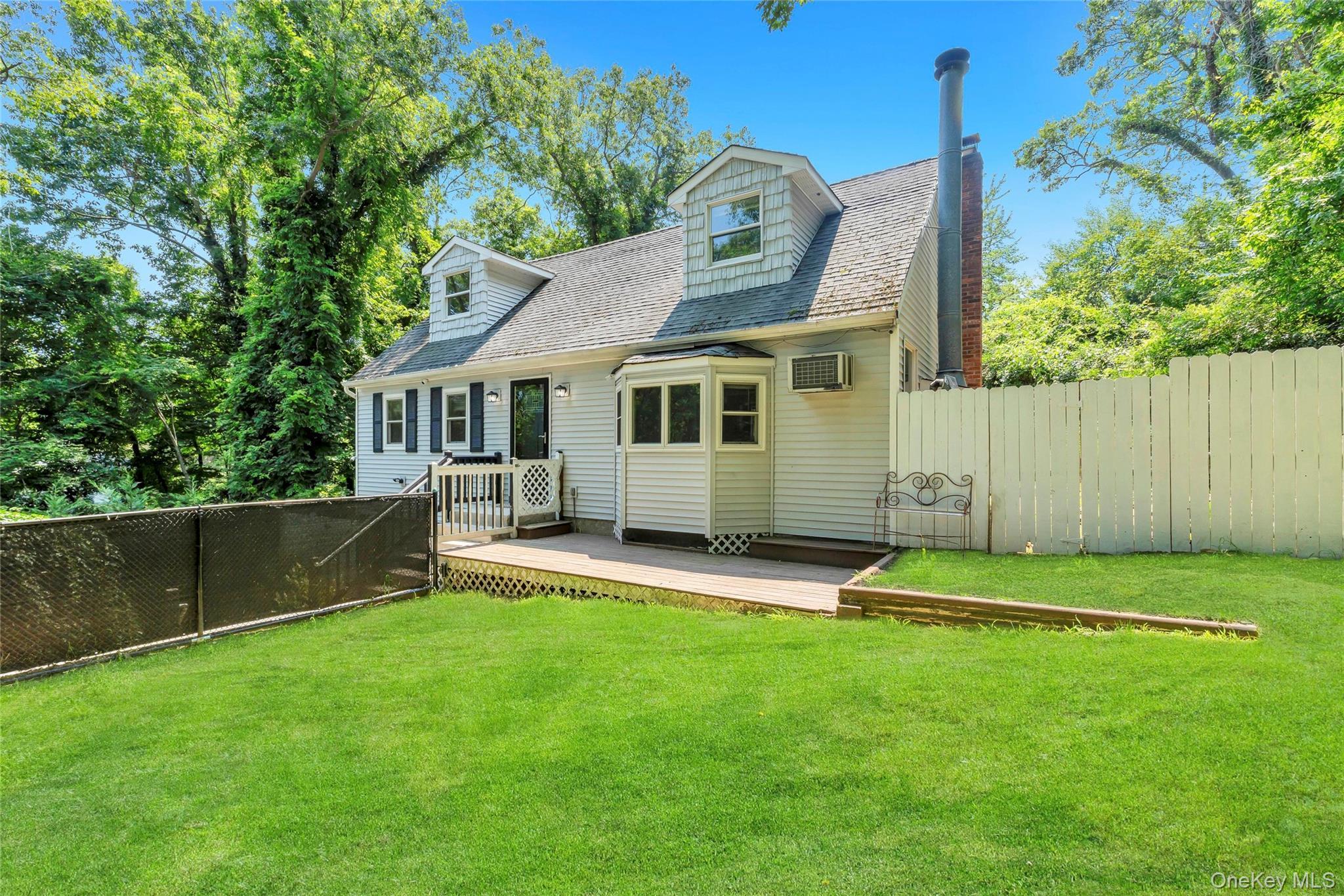 Single Family Seaside Avenue  Suffolk County, NY 11789, MLS-1032717-3