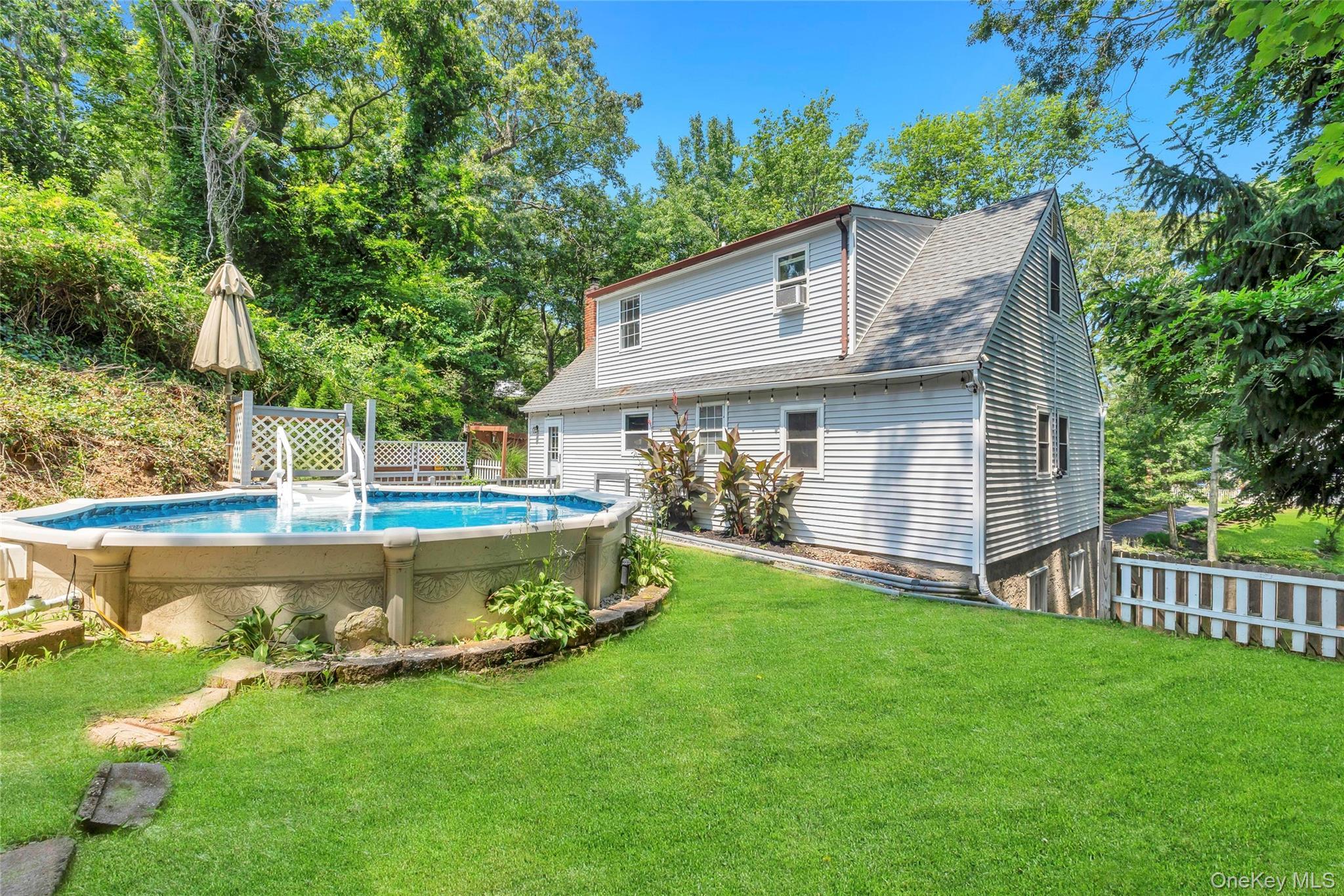 Single Family Seaside Avenue  Suffolk County, NY 11789, MLS-1032717-43