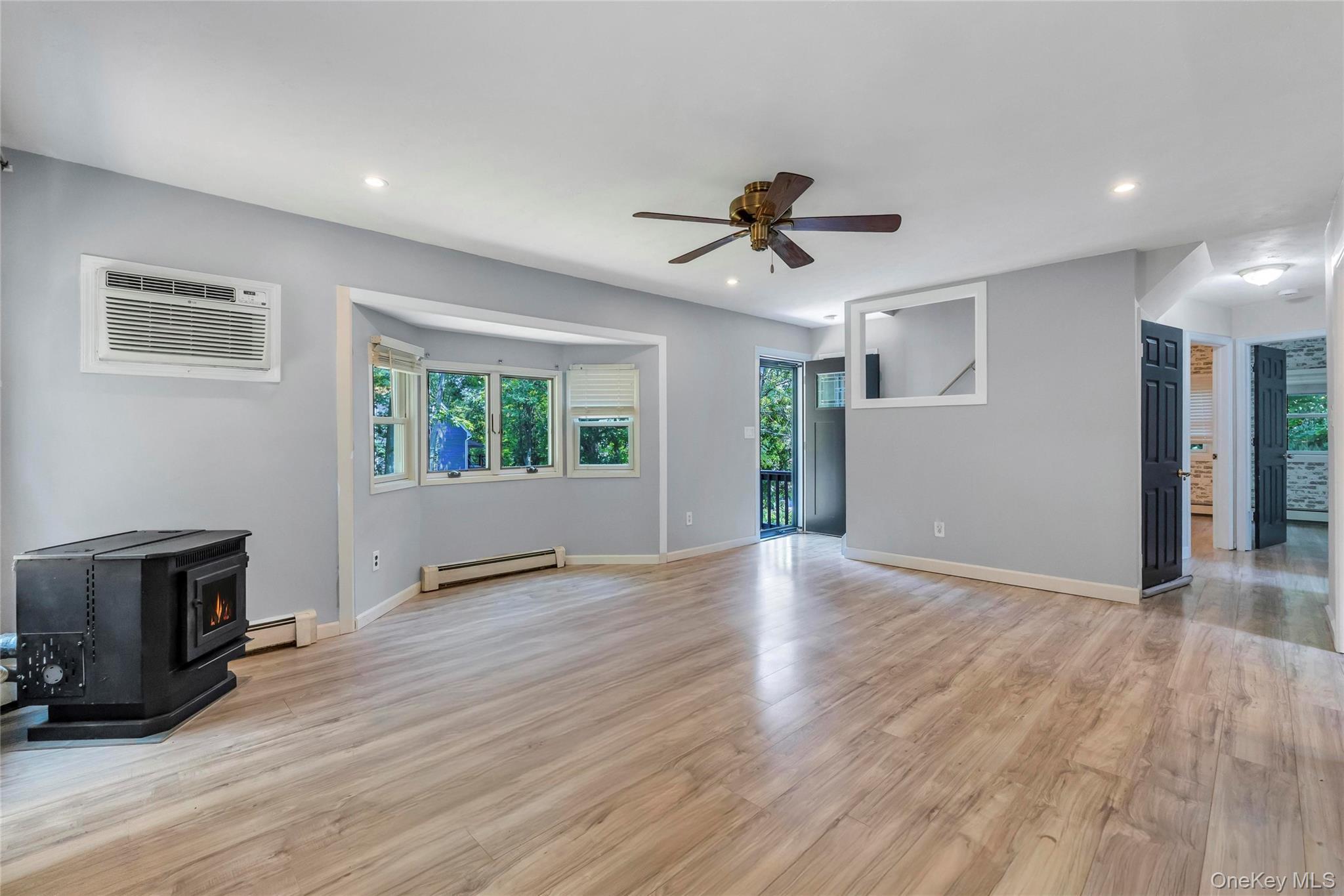 Single Family Seaside Avenue  Suffolk County, NY 11789, MLS-1032717-5
