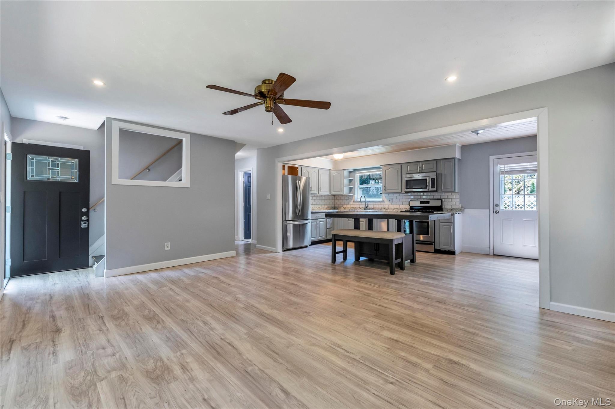 Single Family Seaside Avenue  Suffolk County, NY 11789, MLS-1032717-6
