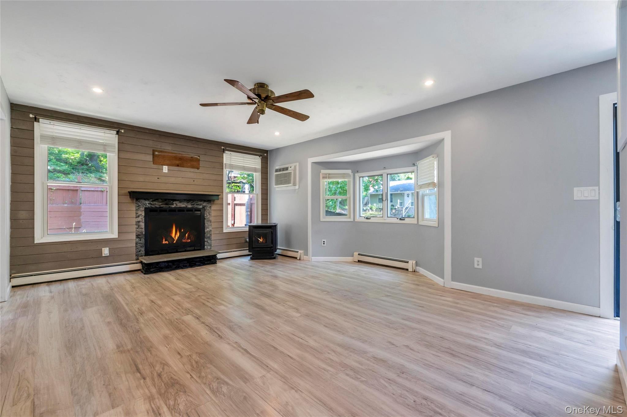 Single Family Seaside Avenue  Suffolk County, NY 11789, MLS-1032717-7