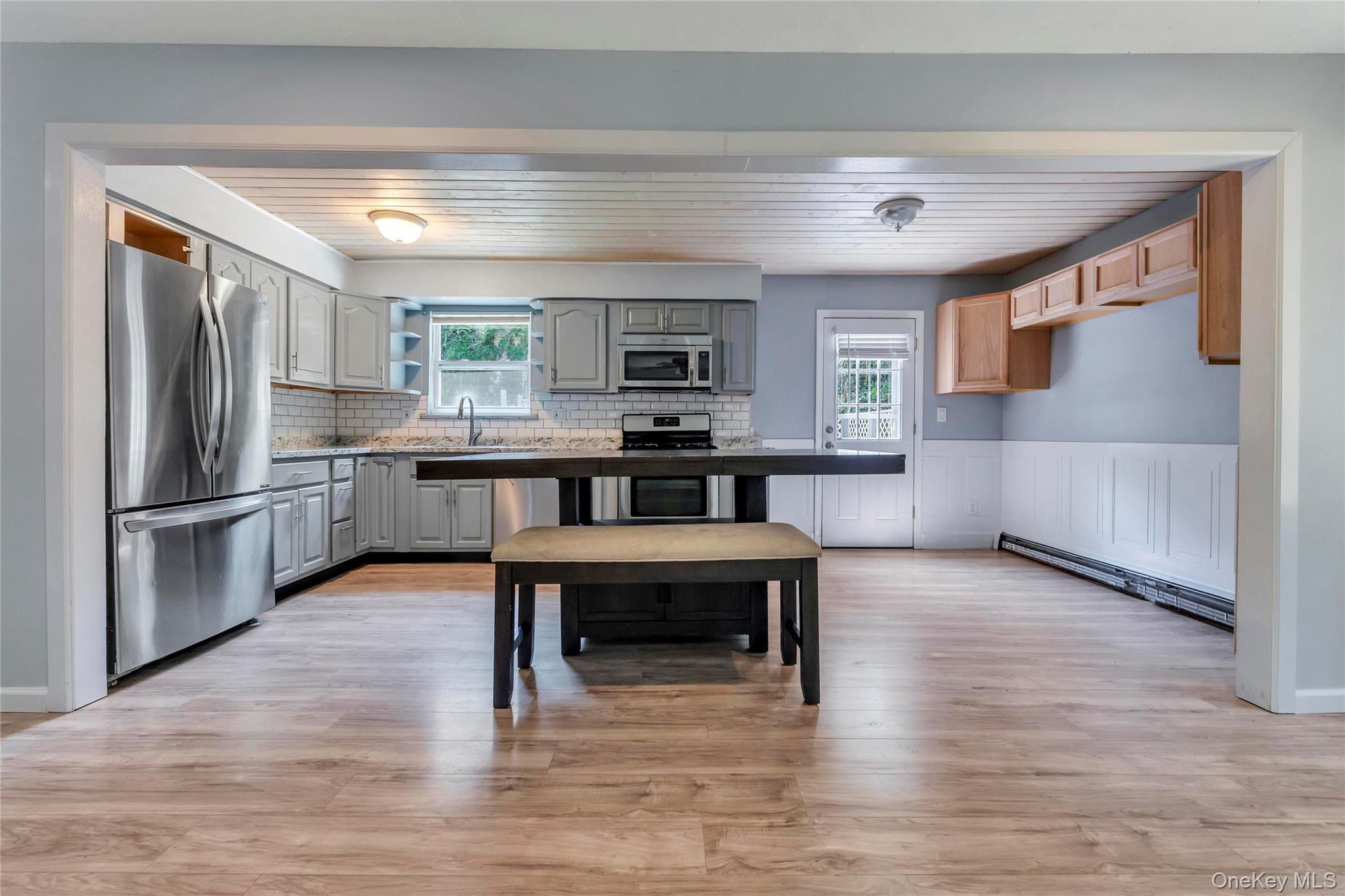 Single Family Seaside Avenue  Suffolk County, NY 11789, MLS-1032717-9