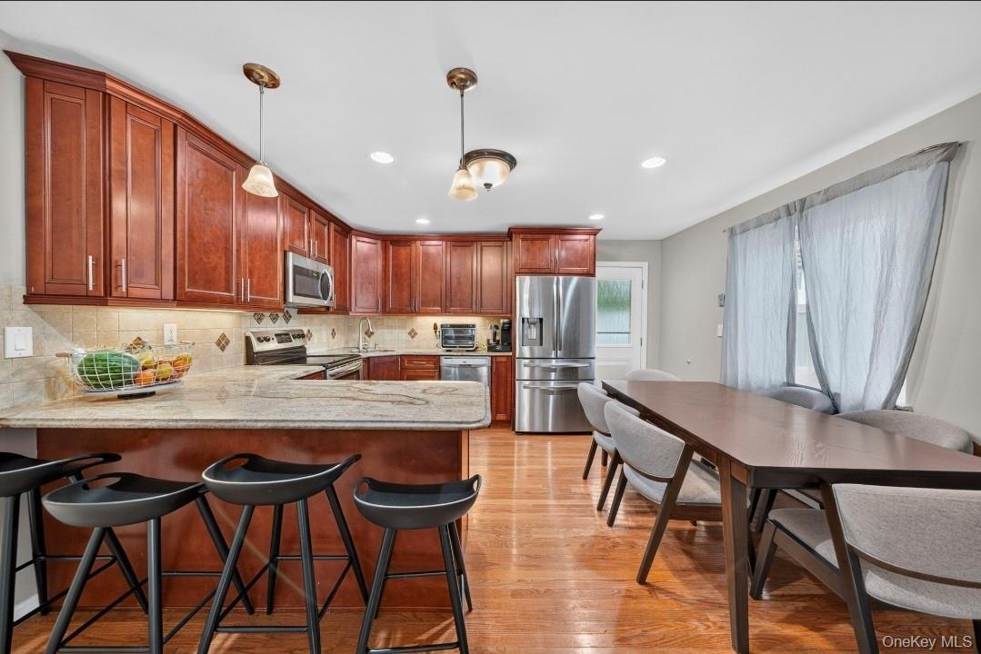 Single Family Lincoln Avenue Suffolk County, NY 11729, MLS-1032734-11