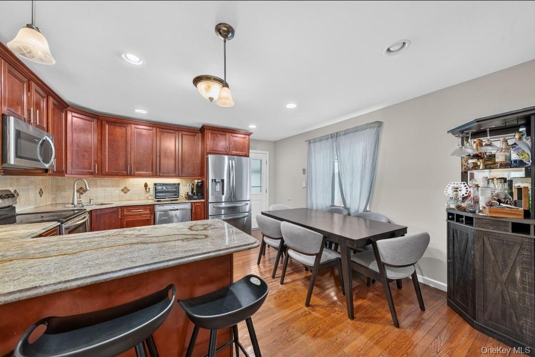 Single Family Lincoln Avenue Suffolk County, NY 11729, MLS-1032734-12