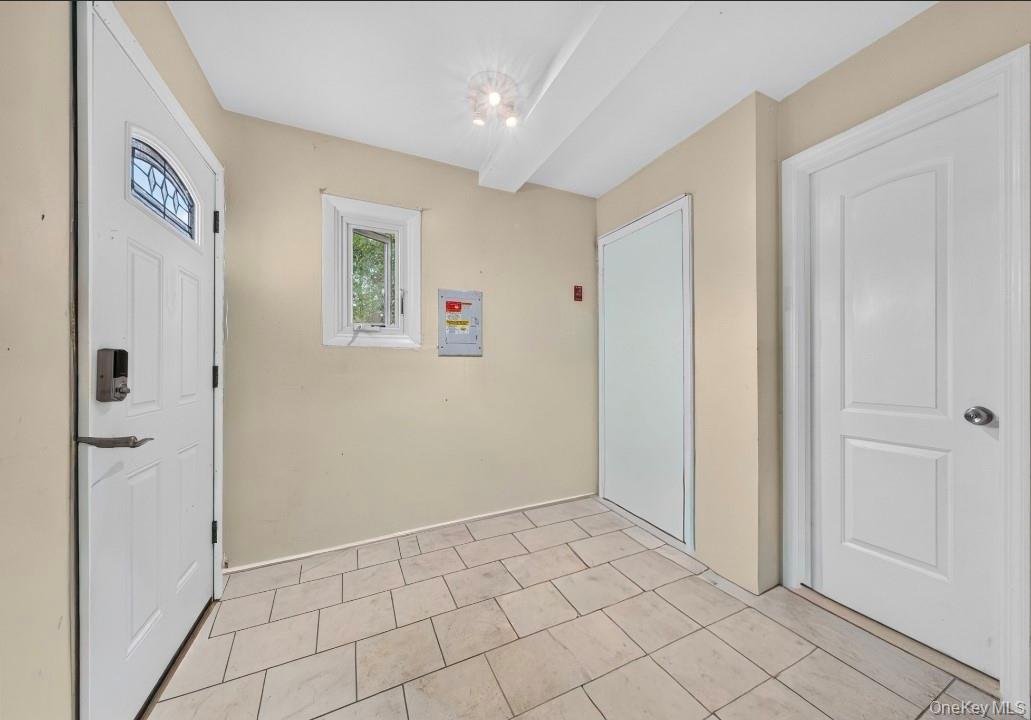 Single Family Lincoln Avenue Suffolk County, NY 11729, MLS-1032734-15