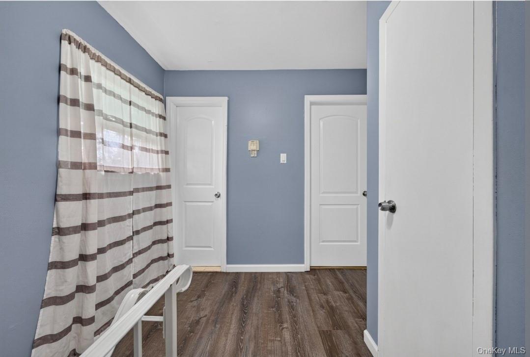 Single Family Lincoln Avenue Suffolk County, NY 11729, MLS-1032734-20