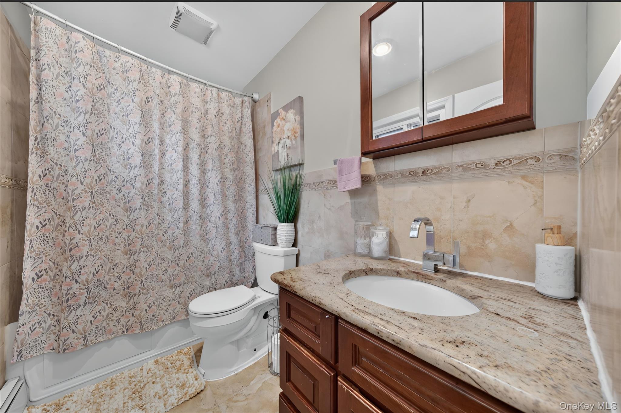 Single Family Lincoln Avenue Suffolk County, NY 11729, MLS-1032734-23