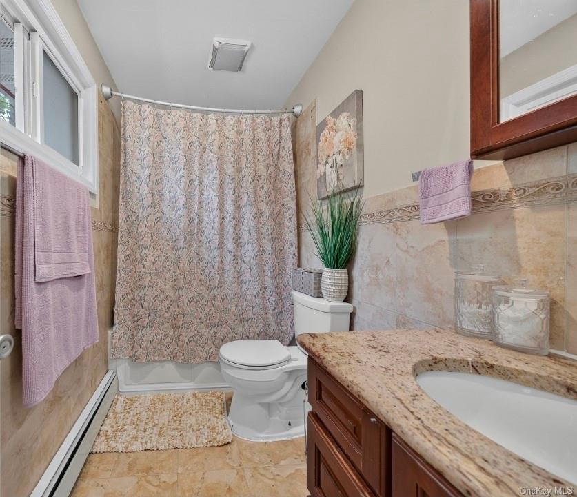 Single Family Lincoln Avenue Suffolk County, NY 11729, MLS-1032734-24