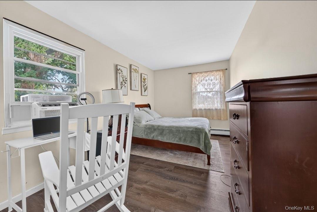 Single Family Lincoln Avenue Suffolk County, NY 11729, MLS-1032734-25