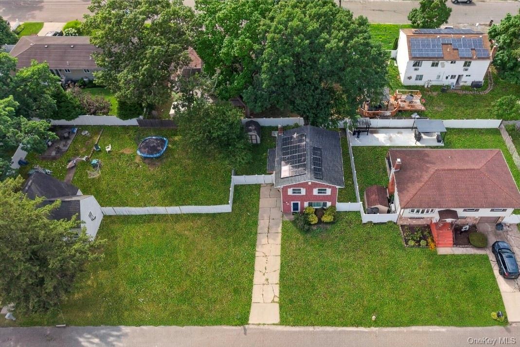 Single Family Lincoln Avenue Suffolk County, NY 11729, MLS-1032734-39