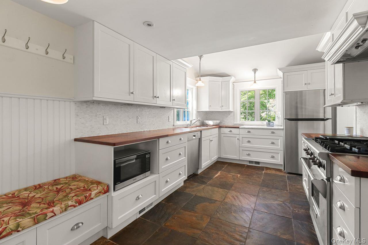 Single Family Hanover Street Westchester County, NY 10598, MLS-1032752-23