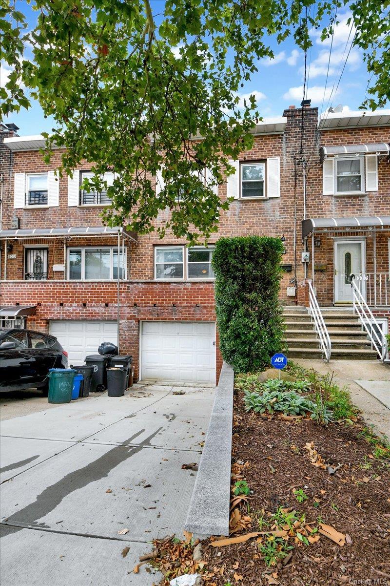 Single Family Waterbury Avenue Bronx, NY 10461, MLS-1032754-2