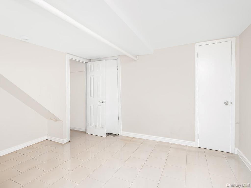 Single Family E 215th Street Bronx, NY 10467, MLS-1032757-19