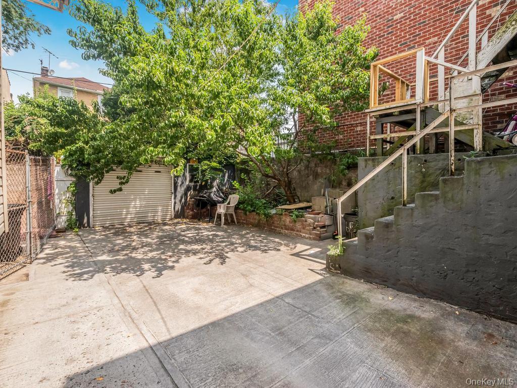 Single Family E 215th Street Bronx, NY 10467, MLS-1032757-20