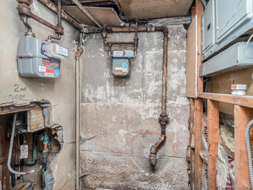 Single Family E 215th Street Bronx, NY 10467, MLS-1032757-22