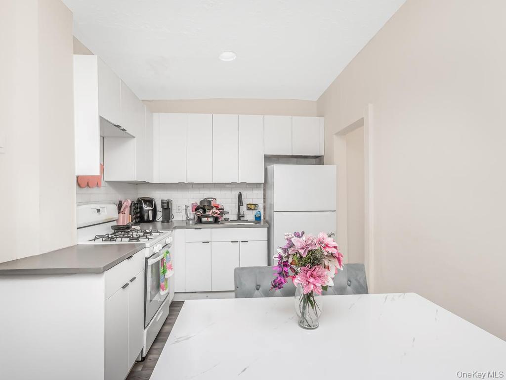 Single Family E 215th Street Bronx, NY 10467, MLS-1032757-3