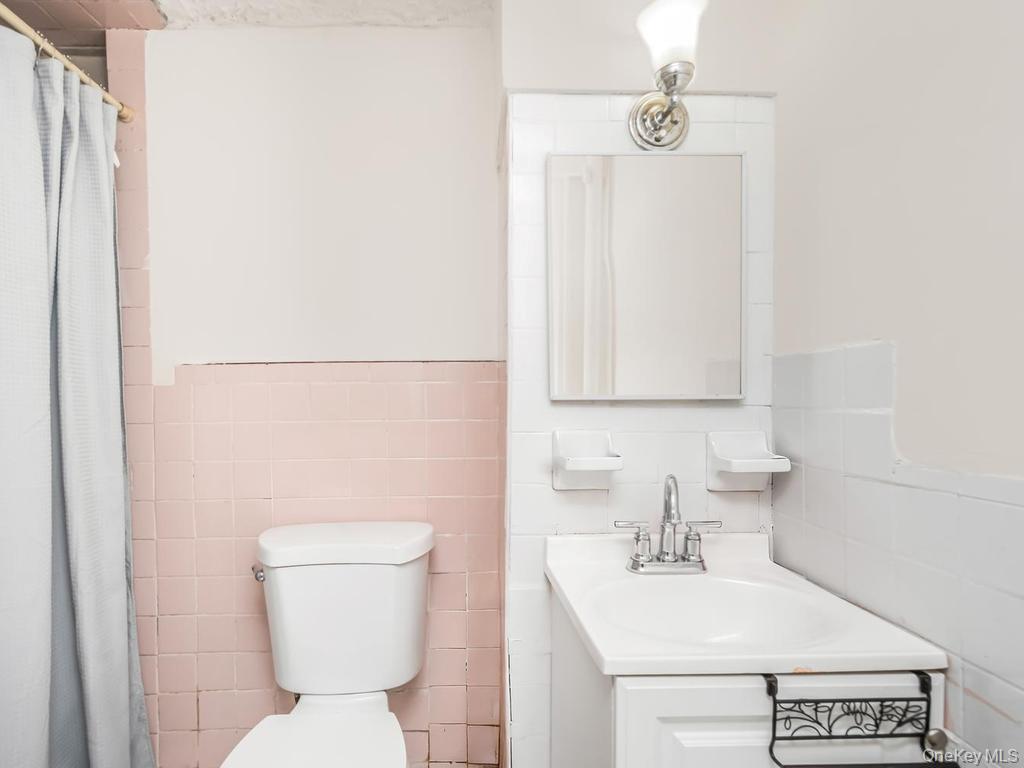 Single Family E 215th Street Bronx, NY 10467, MLS-1032757-9