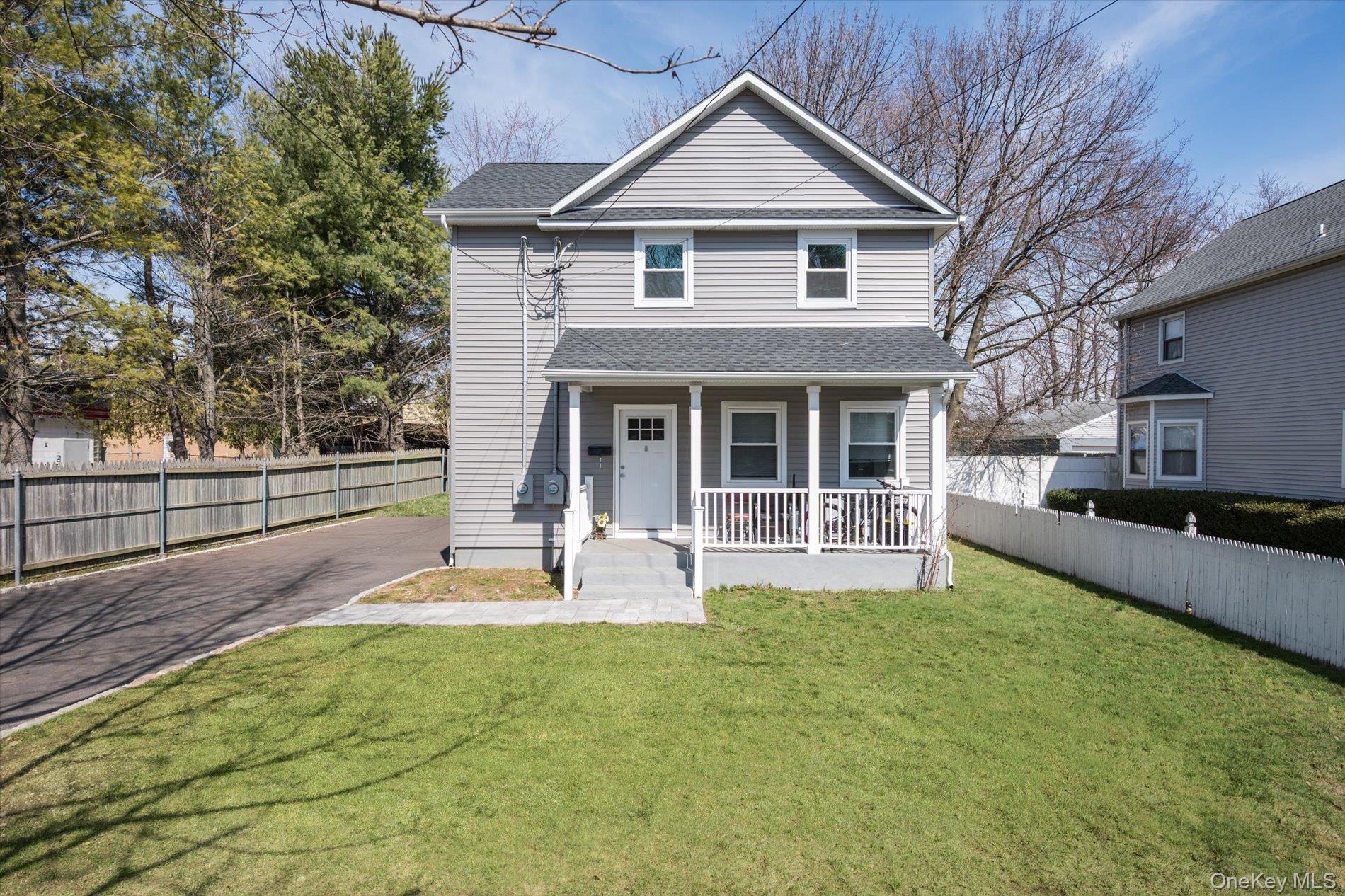 Single Family E 14th Street  Suffolk County, NY 11746, MLS-1032766-2