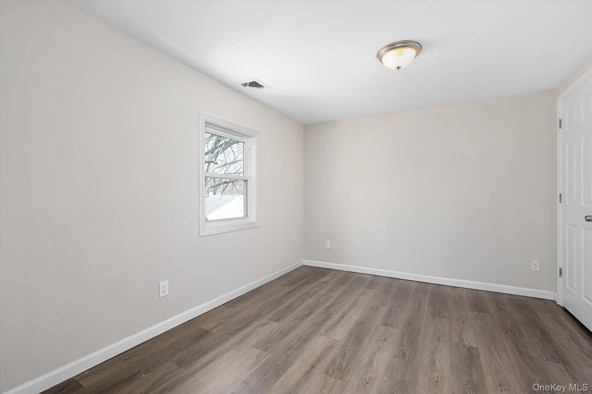 Single Family E 14th Street  Suffolk County, NY 11746, MLS-1032766-3
