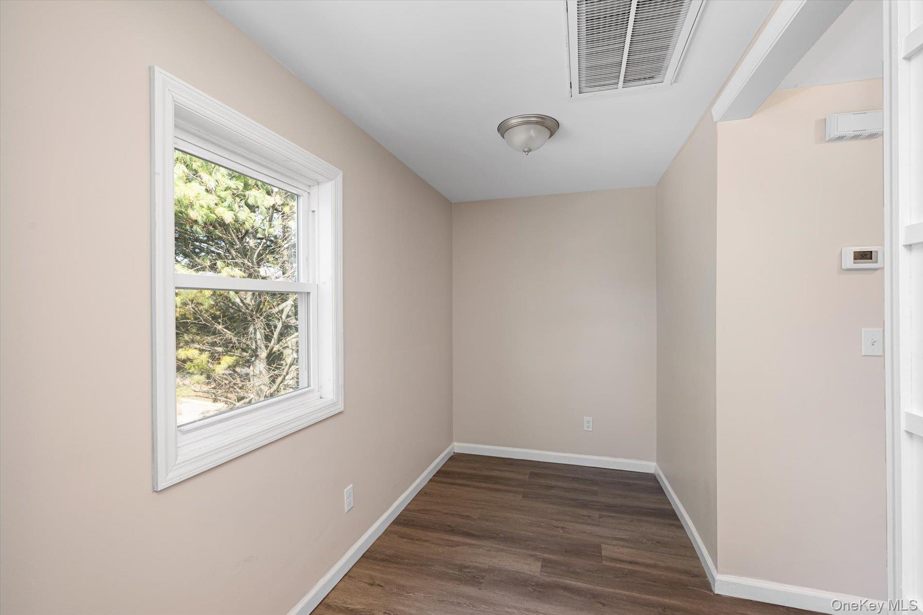 Single Family E 14th Street  Suffolk County, NY 11746, MLS-1032766-8