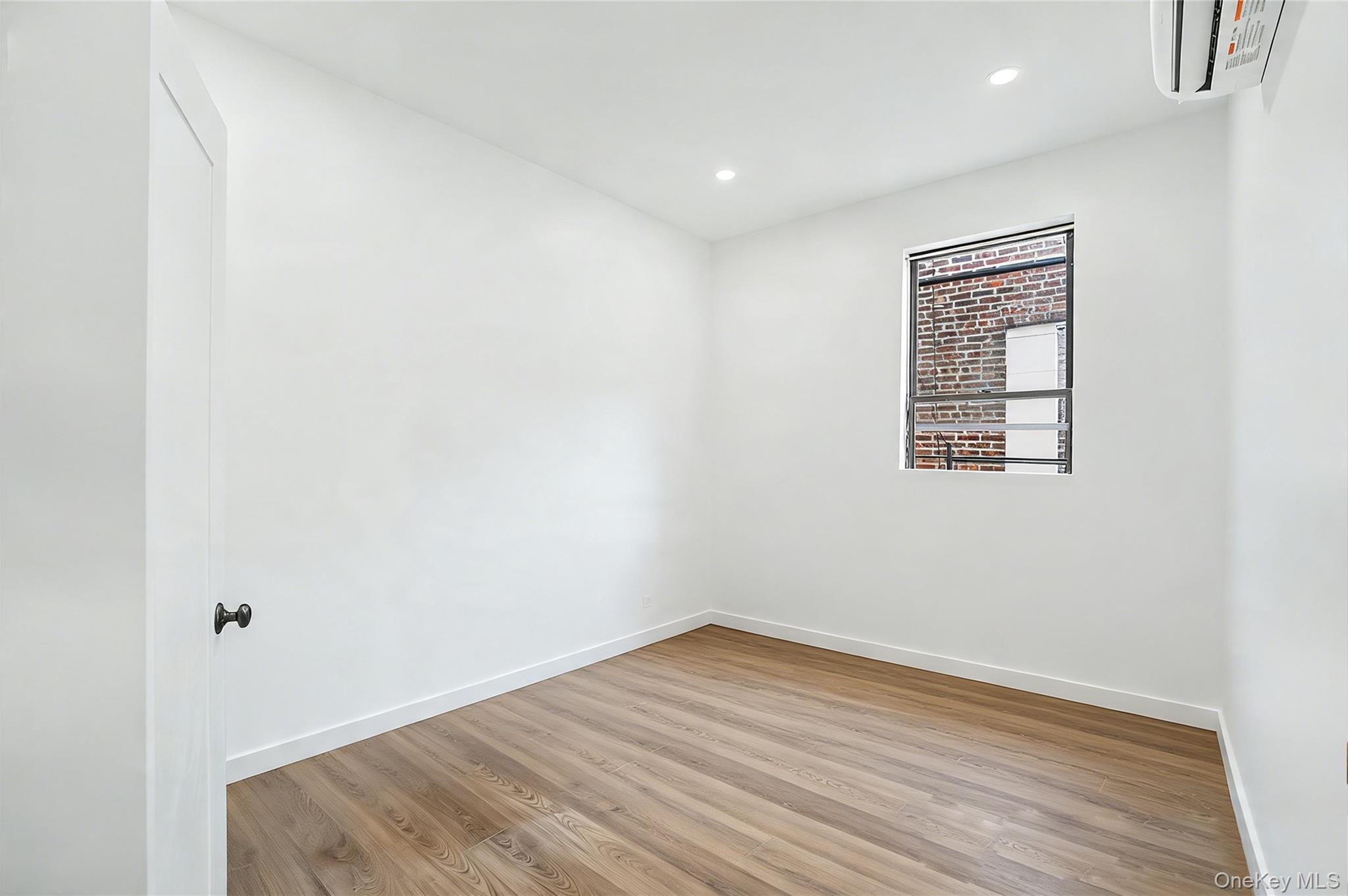 Single Family 37th Avenue  Queens, NY 11368, MLS-1032789-10