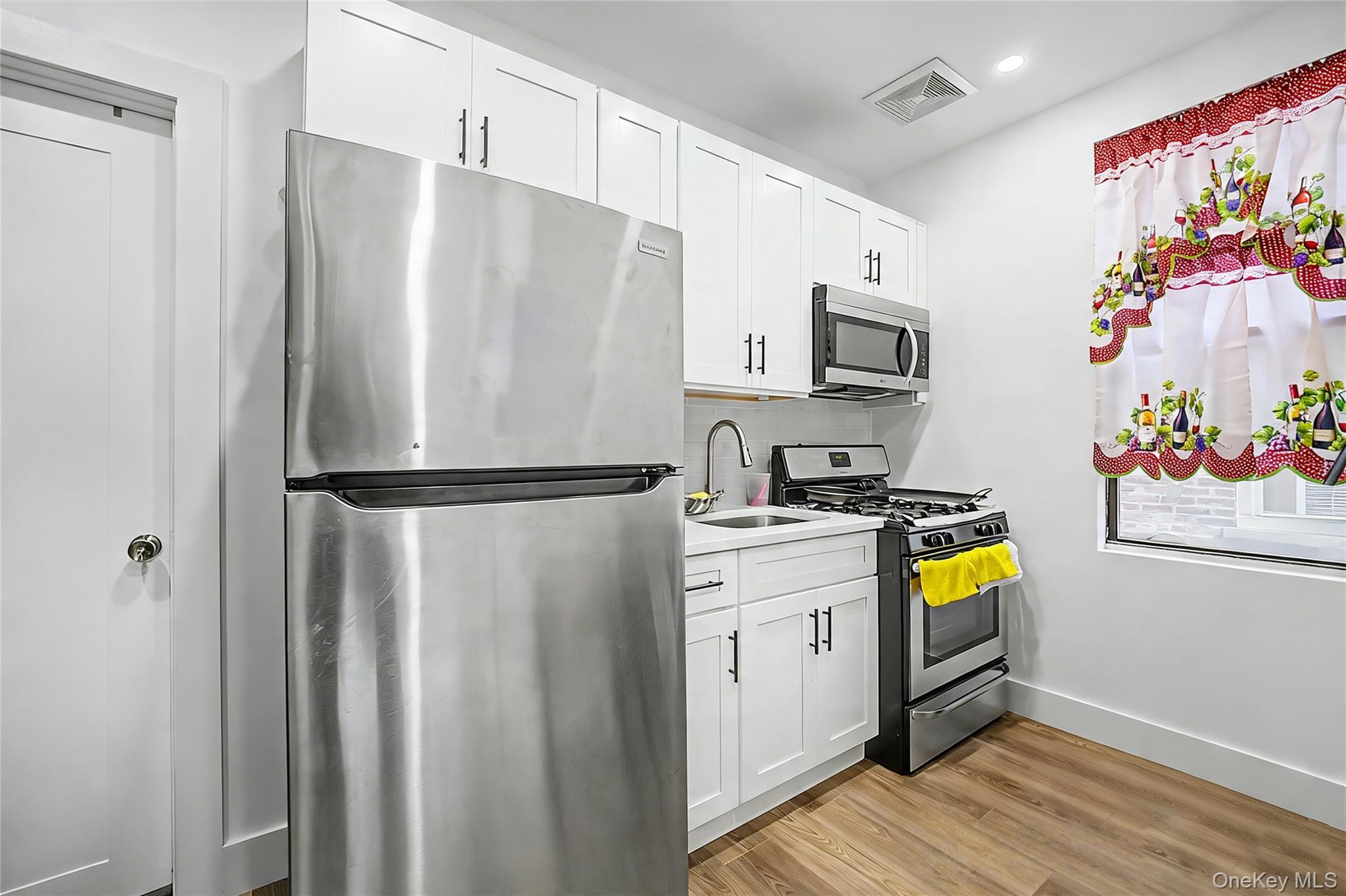 Single Family 37th Avenue  Queens, NY 11368, MLS-1032789-13