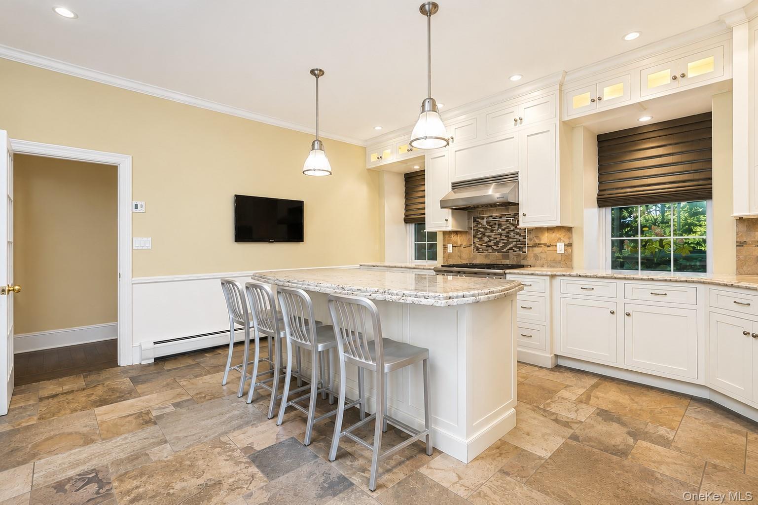 Single Family Flagg Court Staten Island, NY 10304, MLS-1032793-17