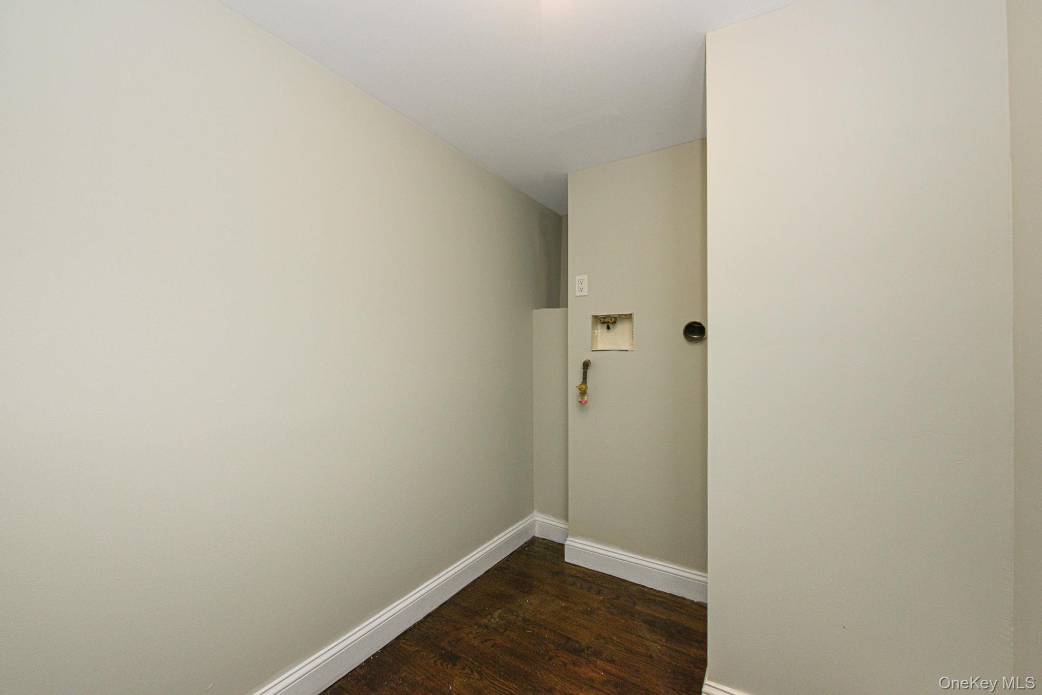Single Family Glenna Little Trail  Suffolk County, NY 11743, MLS-1032810-17