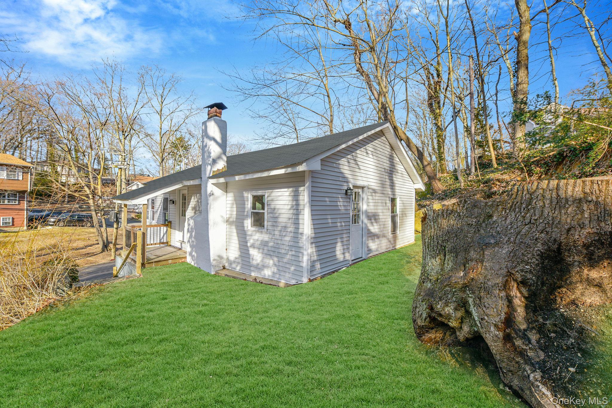 Single Family Glenna Little Trail  Suffolk County, NY 11743, MLS-1032810-2