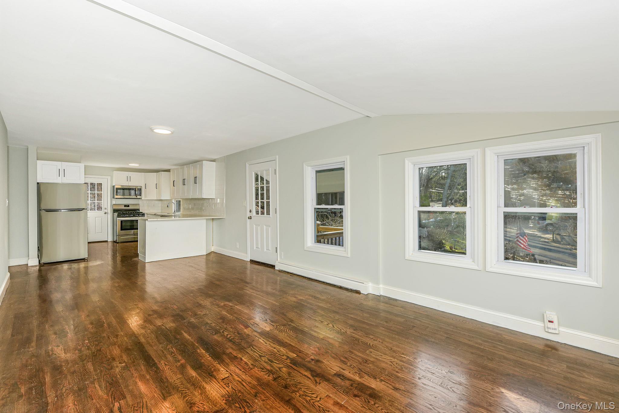 Single Family Glenna Little Trail  Suffolk County, NY 11743, MLS-1032810-3