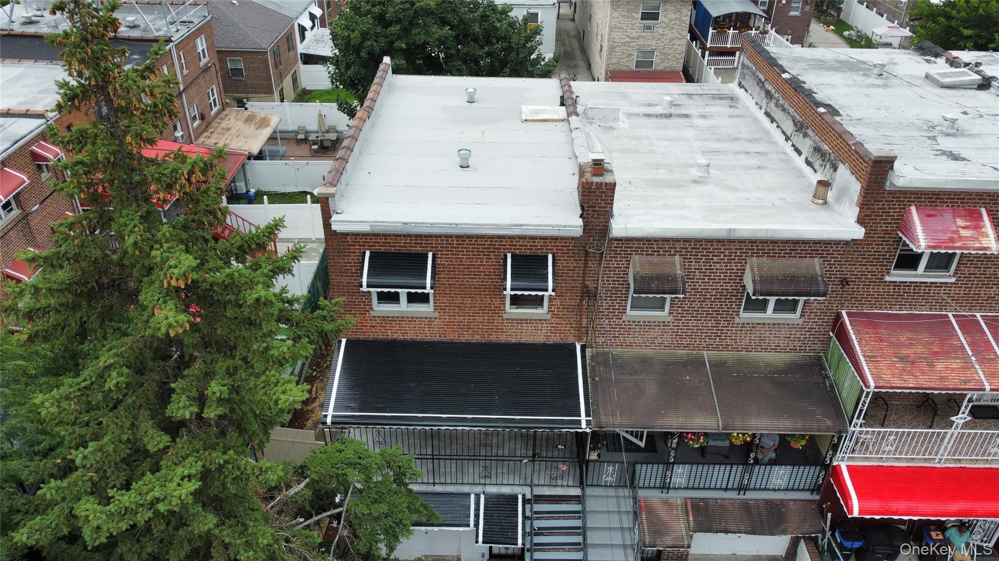 Single Family E 212th Street  Bronx, NY 10469, MLS-1032827-2