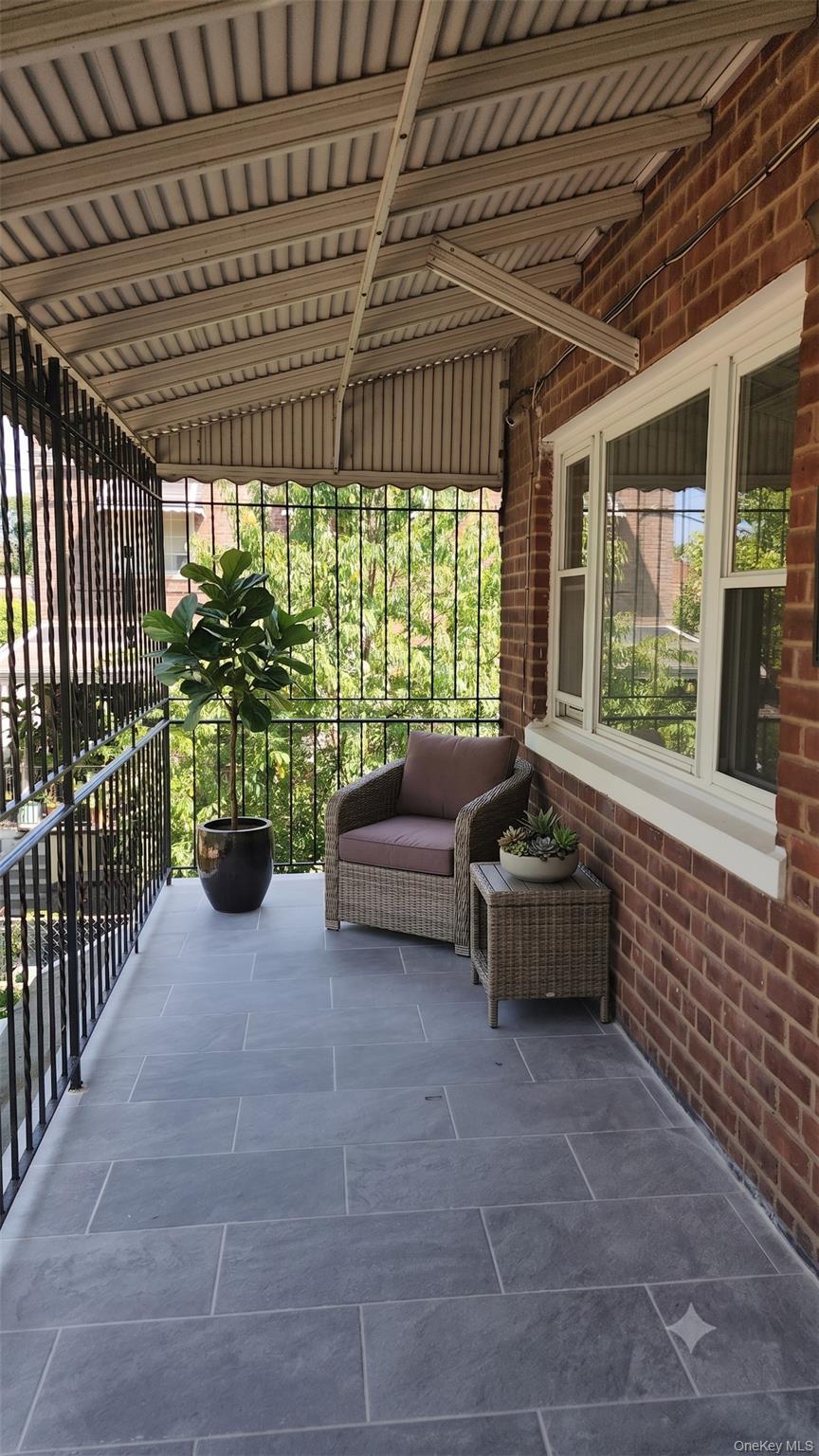 Single Family E 212th Street  Bronx, NY 10469, MLS-1032827-8