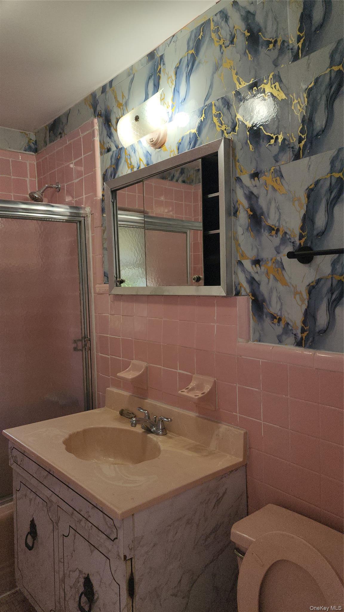 Single Family E 212th Street  Bronx, NY 10469, MLS-1032827-9